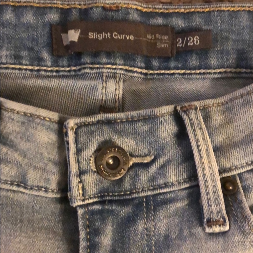 Levi’s Size 2 Women’s Jeans (26x30)